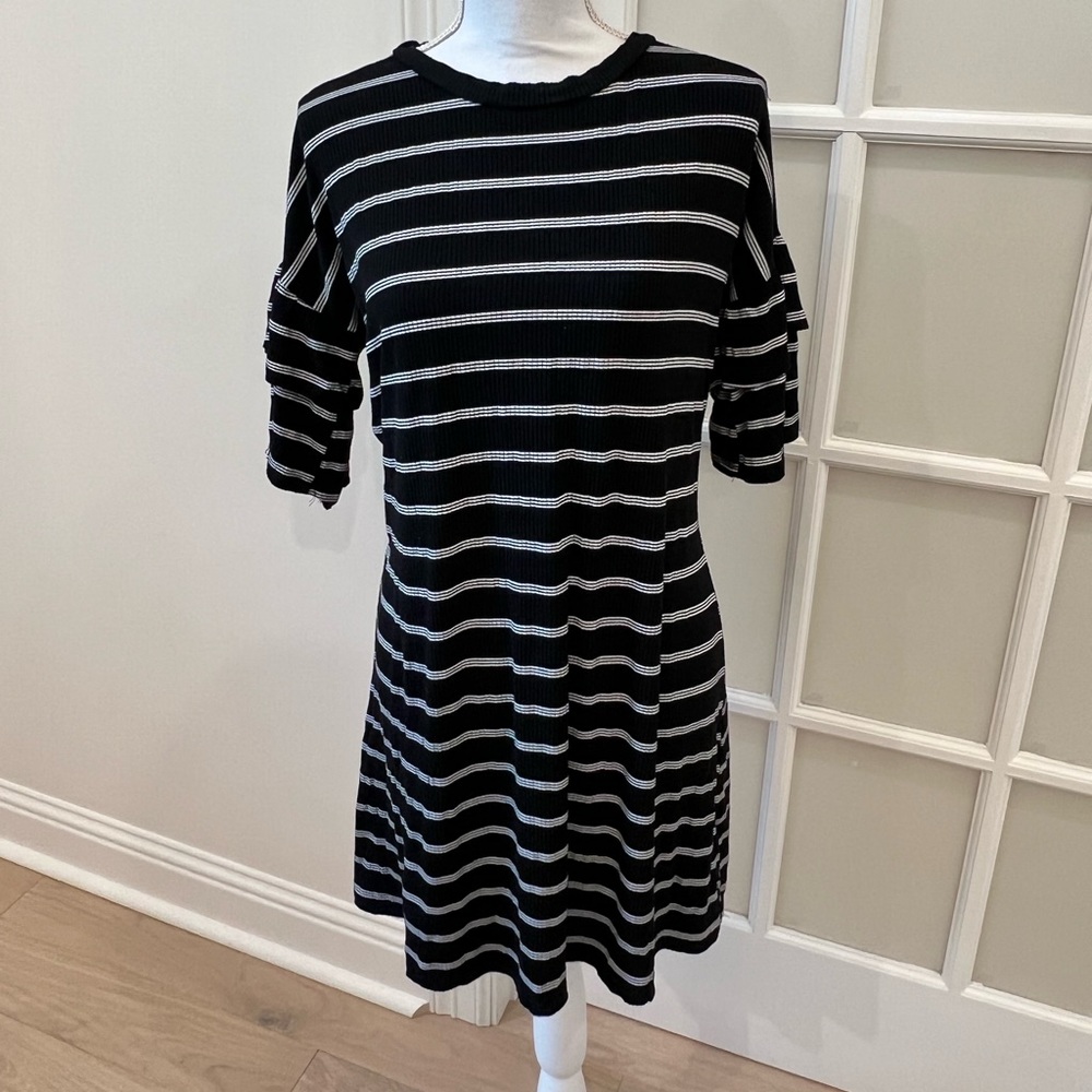 Striped Dress with ruffle sleeve